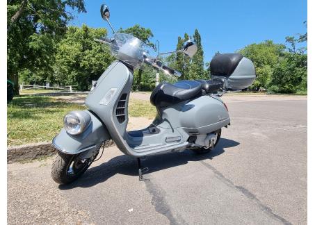 VESPA SCOOTER